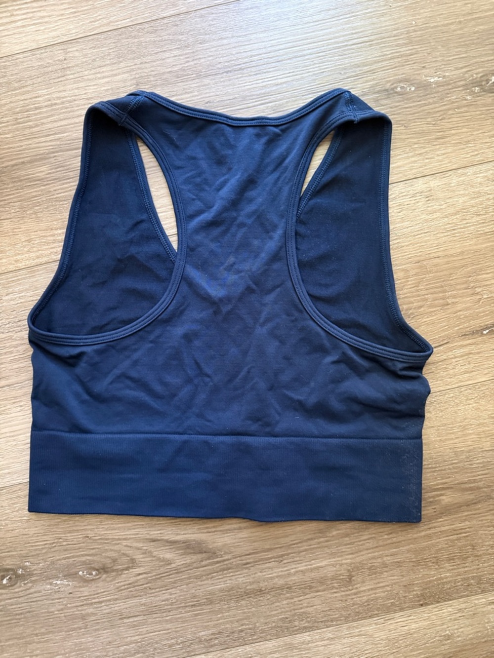 Gymshark Navy Everyday Seamless V-Neck Racerback Crop - Picture 2 of 3